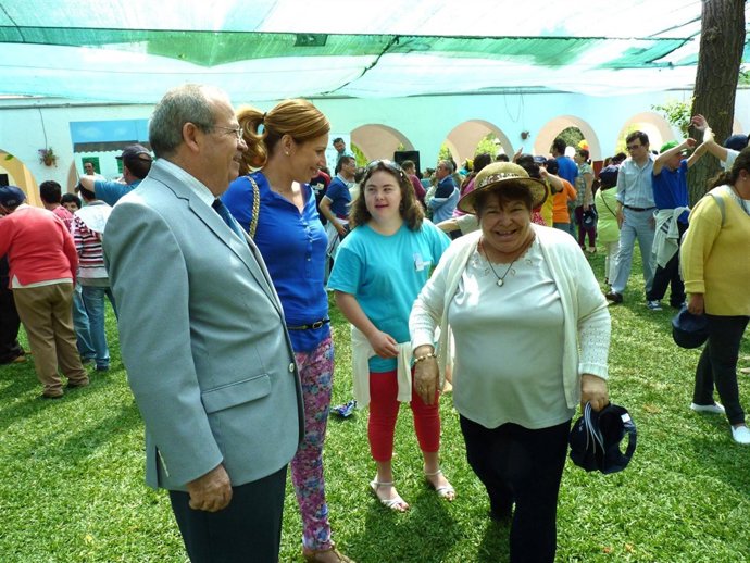 Fiesta de la Primavera de la Unidad de Deficiencia Mental de Diputación