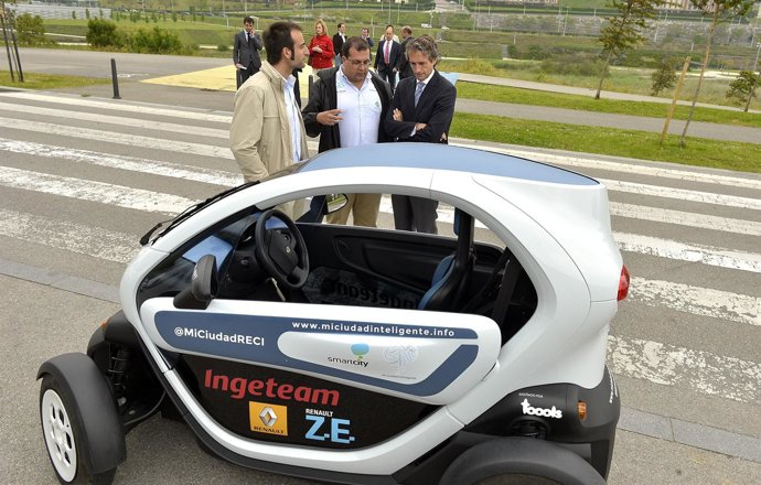 Prueba del alumbrado en el marco de la visita de 'Mi cuidad inteligente'