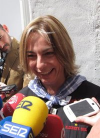 Castedo valora la llegada del AVE a Alicante antes de Hogueras, ya que coincidir con las fiestas "era conflictivo"