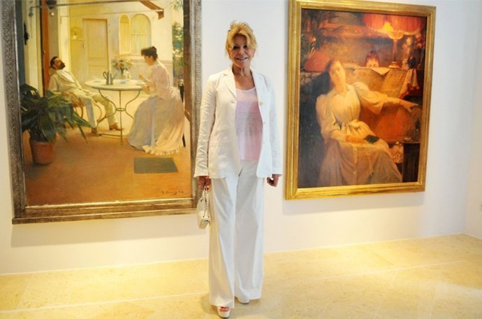 Tita Cervera en la inauguración de una exposición