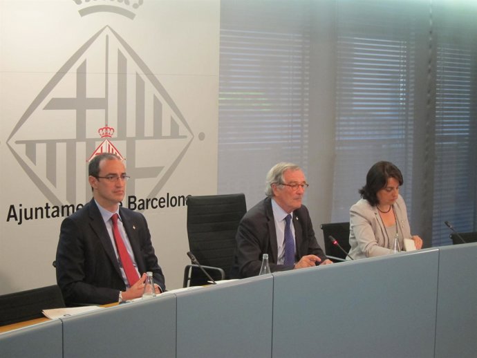 A.Vives, X.Trias y S.Recasens, en rueda de prensa