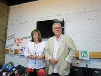 Cayo Lara preguntará a Rajoy si ordenará la expulsión de Blasco o será "cómplice de sus fechorías"