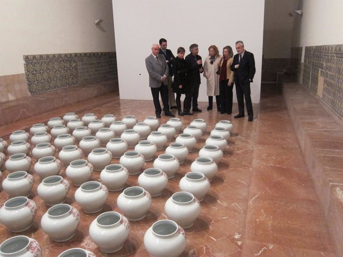 Griñán inaugura la exposición Ai Weiwei en el CAAC