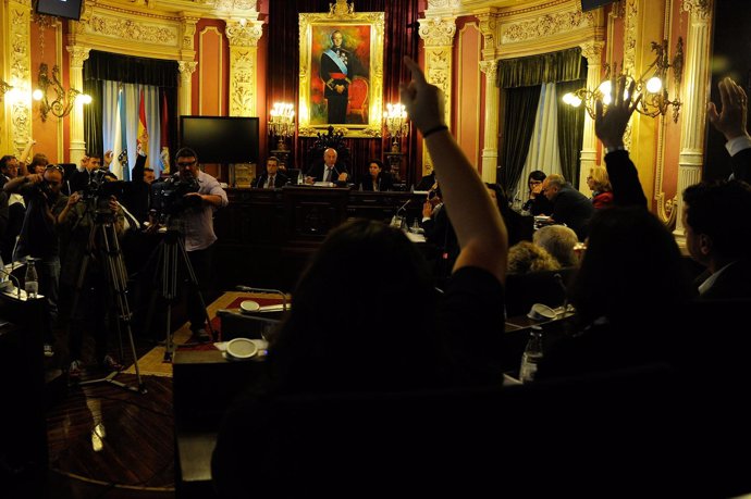 Pleno de reprobación del alcalde de Ourense.
