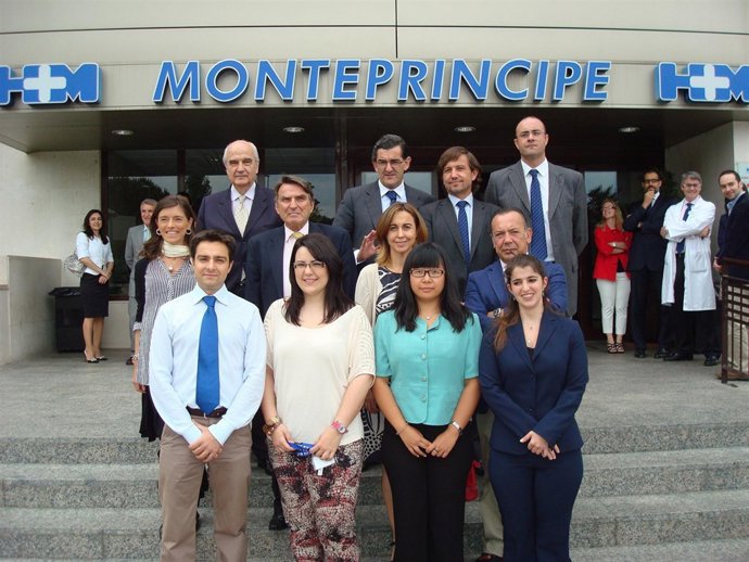  Los Nuevos MIR Junto Al Dr. Juan Abarca, El Dr. Alfonso Moreno, El Dr. Jesús Pe