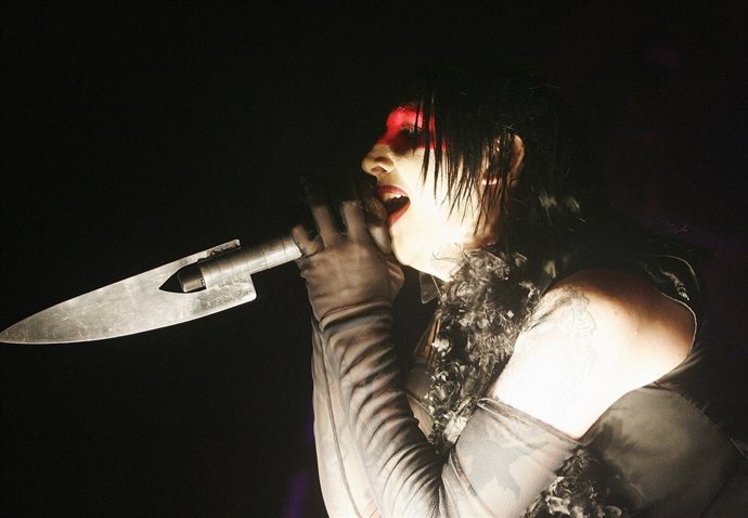 Marilyn Manson se pasa de la raya