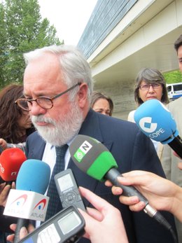 El ministro Miguel Arias Cañete en Santiago