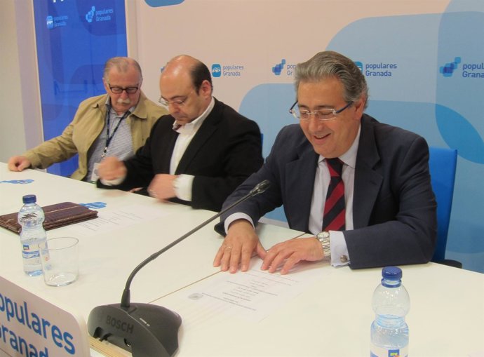 Juan Ignacio Zoido, en Granada