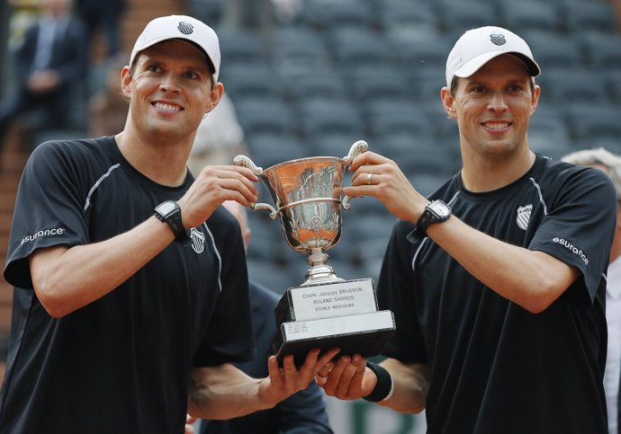 Los hermanos Bryan celebran Roland Garros