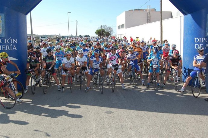 Los ciclistas almerienses