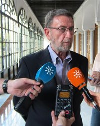 Gracia plantea a los grupos abordar la presentación y publicidad de declaraciones de IRPF y patrimonio