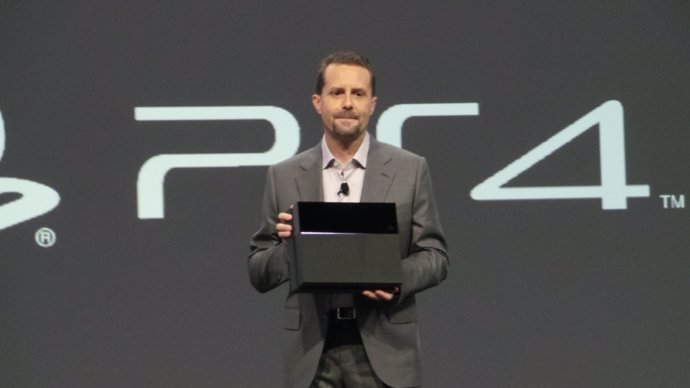  PS4 Desvelada La Consola "Troleo" A Xbox Por 399 Euros