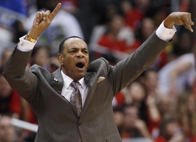 Lionel Hollins