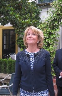 Aguirre dice que en el PP coinciden con Aznar en reformar y poner la administración pública al servicio del ciudadano