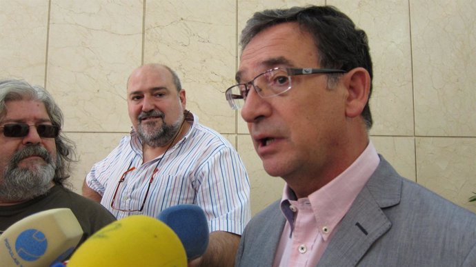 El delegado Joaquín Bascuñana contesta a preguntas sobre registros por Caravaca