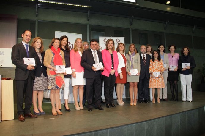 Foto familia empresas Red máshumano 