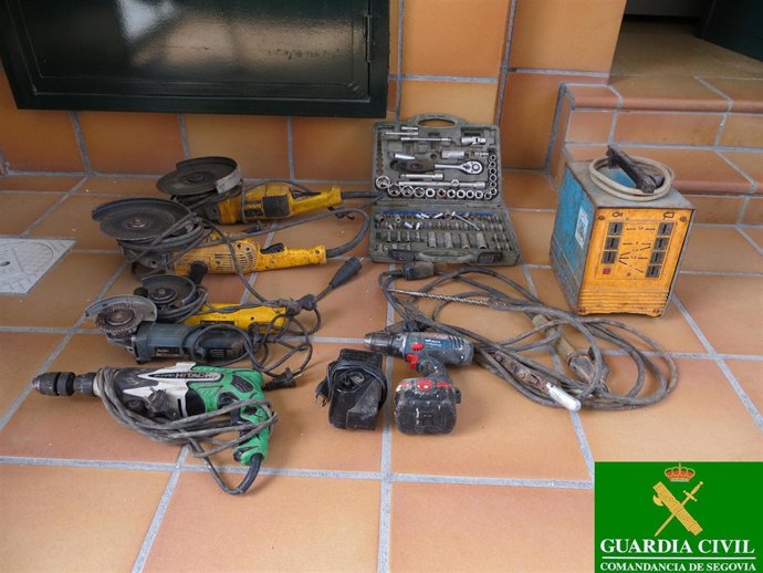 Objetos recuperados por la Guardia Civil.