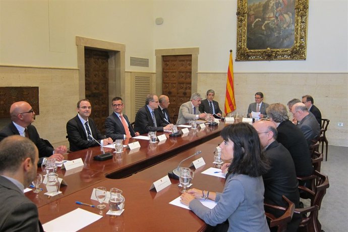 La Mesa sectorial de medios de comunicación se reúne con Mas