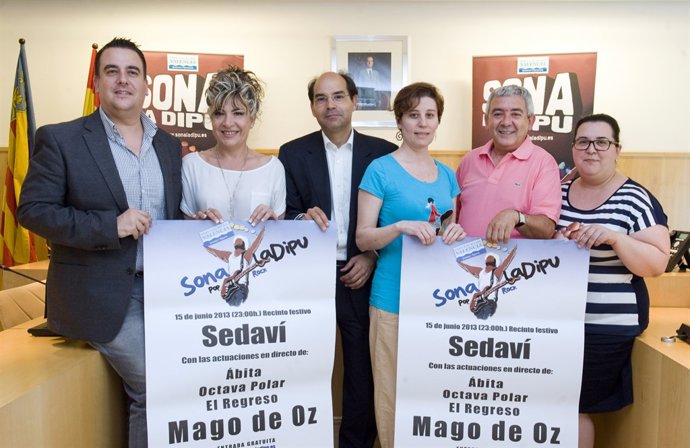 Bailach, Pérez y Barberá con concejalas del Ayuntamiento de Sedaví