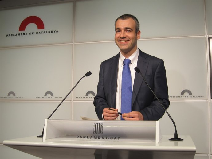 Maurici Lucena (PSC) en rueda de prensa en el Parlament