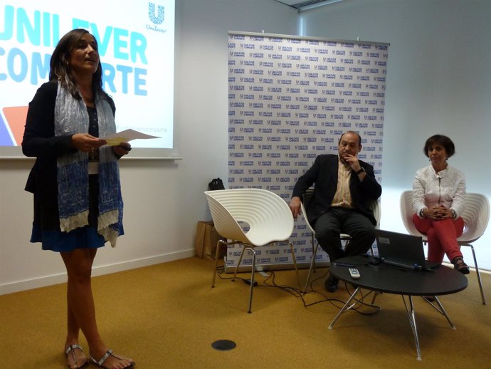  Ana Palencia (Unilever) Y Carles Ruiz (Ayuntamiento De Viladecans) 