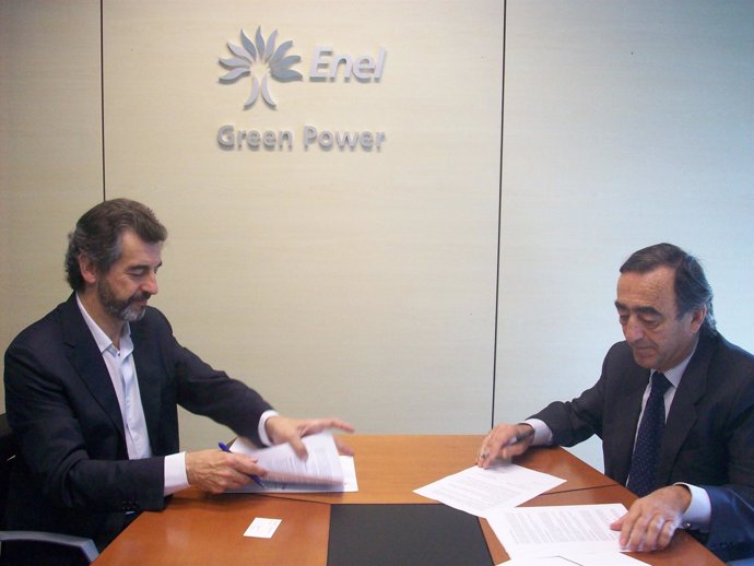 Firma del convenio entre Enel Green Power y Fundación Oso Pardo