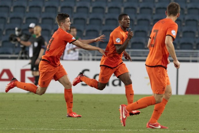 Wijnaldum celebra un gol con la selección sub-21 holandesa