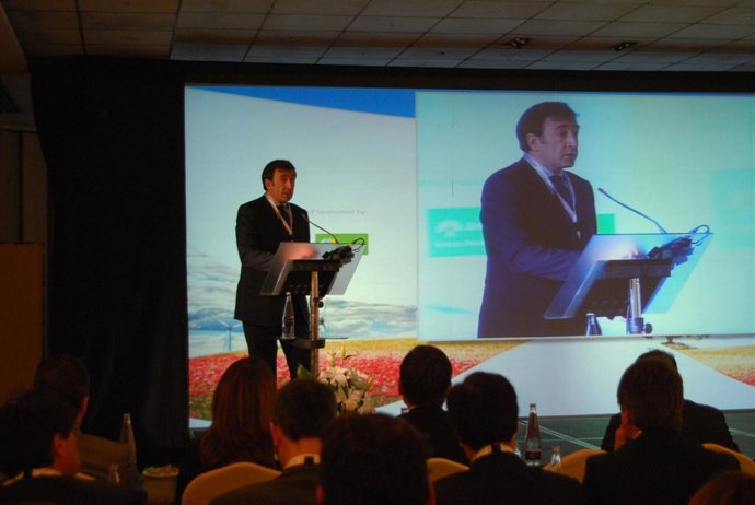  El Presidente De La Asociación Empresarial Eólica (AEE), José López-Tafall