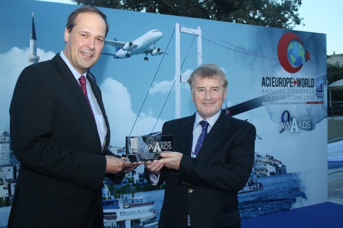 Entrega del Premio a London City