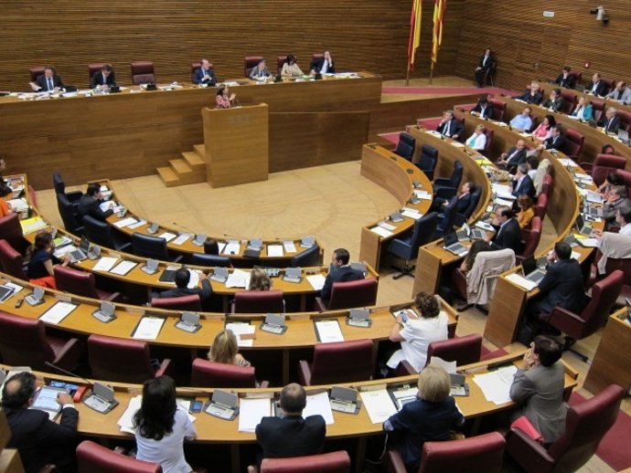 Debate sobre la reciprocidad de emisiones entre Canal 9 y TV3 en las Corts