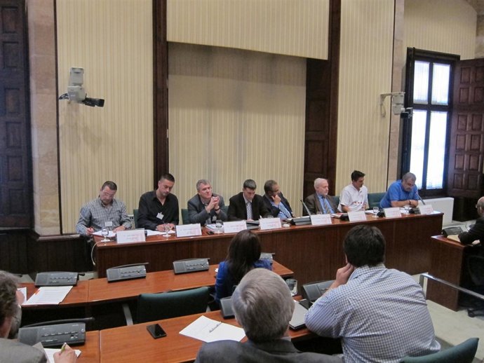 Los sindicatos de Mossos comparecen en el Parlament