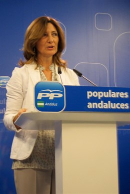 La portavoz del PP-A ALicia Martínez hoy en rueda de prensa