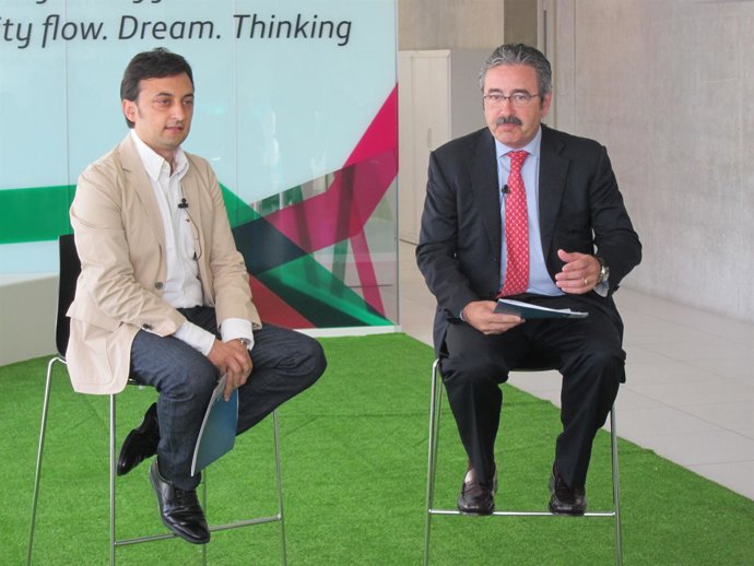 P. Rodríguez (I+D Telefónica), y el dtor Telefónica Catalunya K.Faura