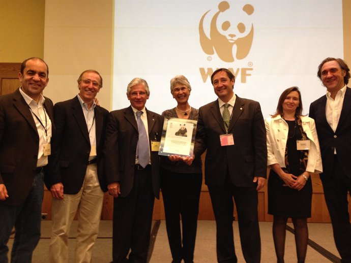 El conseller Pelegrí recoge el Premio del Mérito a la Conservación 2013 del WWF