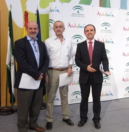 Paco Artacho, José María Pérez (tecnico de la oficina en rusia) y Rafael Rodrígu