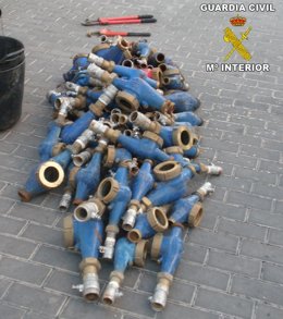 Bocas de riego robadas