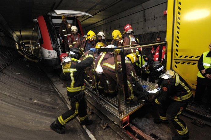 Simulacro En La L9 Del Metro