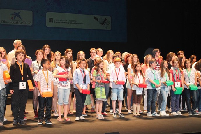 Más de 800 alumnos participan en el IX certamen de lectura en voz alta