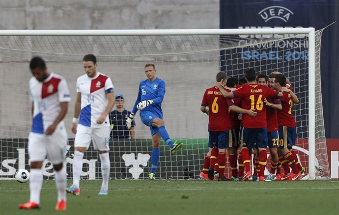 España firma el pleno y se cita con Noruega en semifinales