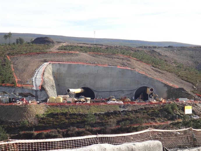 Túnel de Corga de Vela en la provincia de Ourense