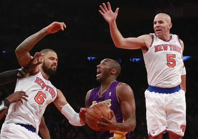 Kobe Bryant, Chandler y Jason Kidd en el Los Angeles Lakers - New York Knicks
