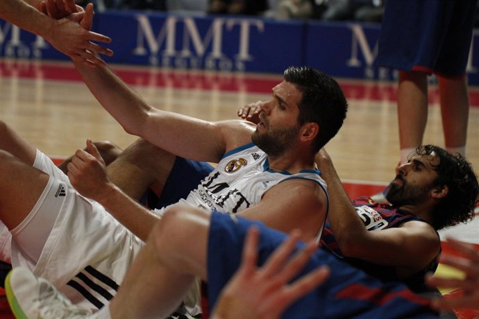 Felipe Reyes, Víctor Sada