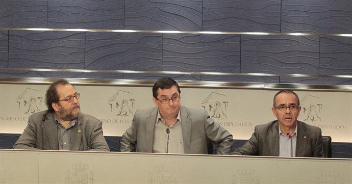 Chesús Yuste (CHA), José Luis Centella (IU) Y Joan Coscubiela (ICV) 