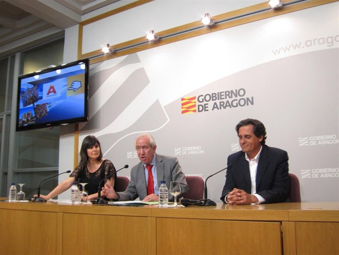 Allué, Bono y Pons en la presentación de la Estrategia Online de Turismo