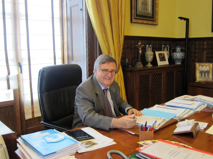 Arturo García-Tizón