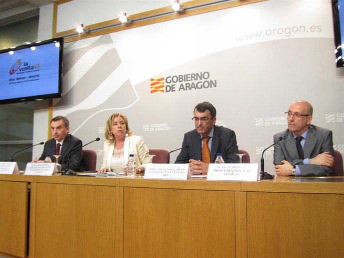 Beamonte, Serrat, Guillén y Brocate presentando etapas de la Vuelta en Aragón