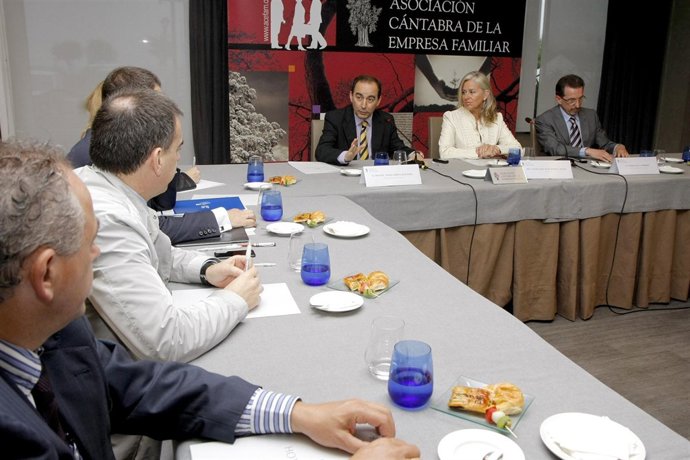 Reunión de Serna con Acefam