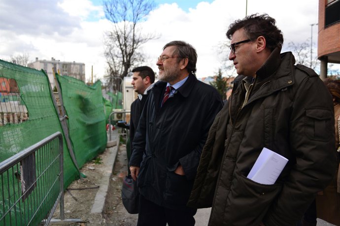 Lissavetzky en su visita a Puente de Vallecas