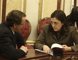 Alfonso Alonso, del PP,  y Soraya Rodríguez, del PSOE