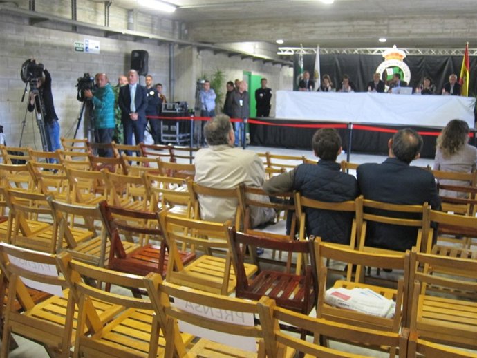 Junta del Racing tras la marcha de casi la totalidad de los accionistas